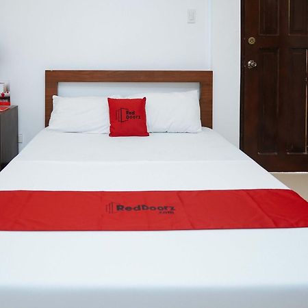 Reddoorz Plus At Billy'S Resort Oslob Exterior foto