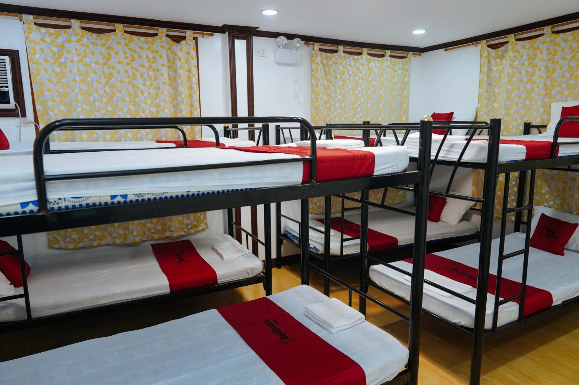 Reddoorz Plus At Billy'S Resort Oslob Exterior foto