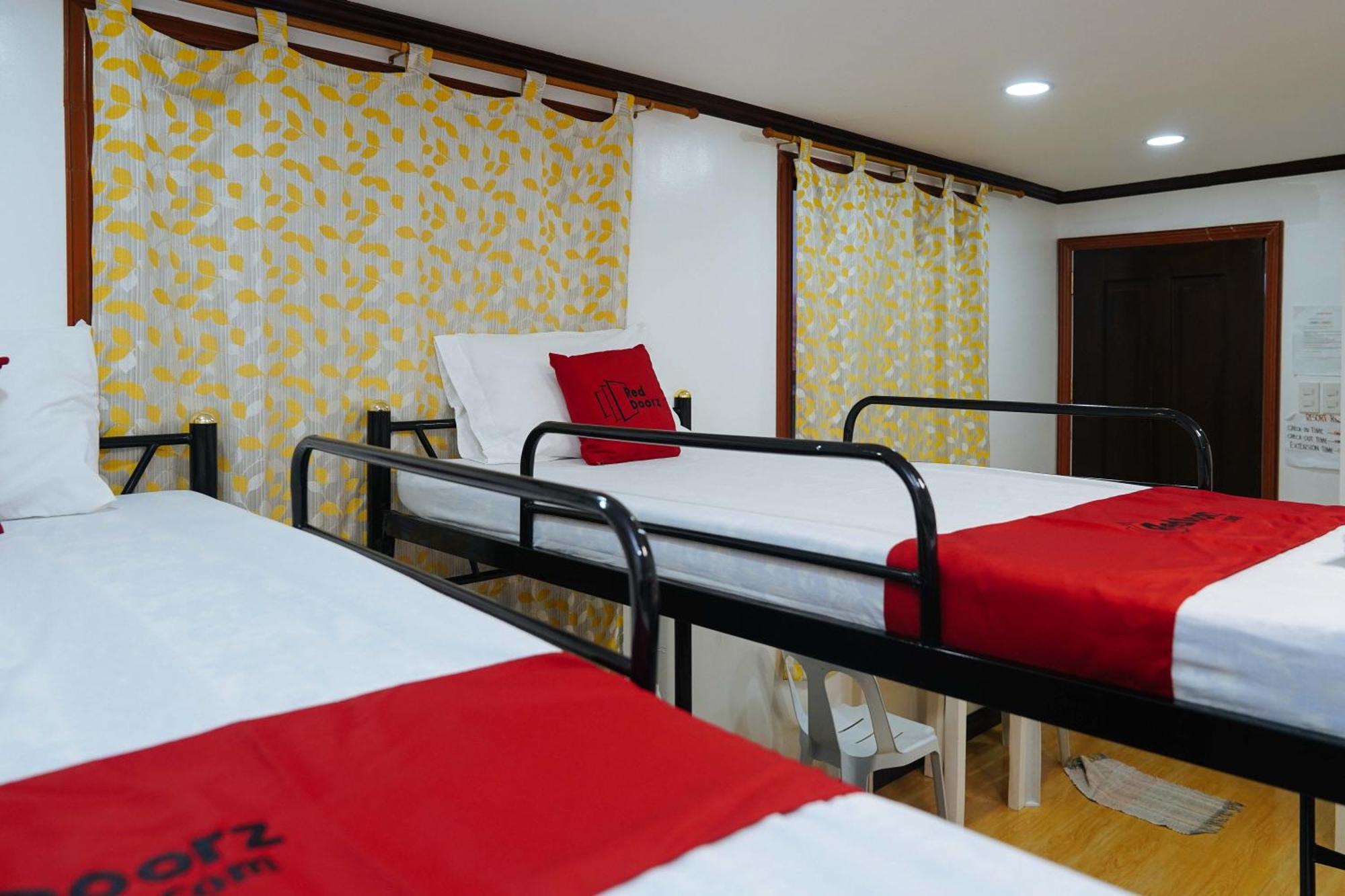 Reddoorz Plus At Billy'S Resort Oslob Exterior foto